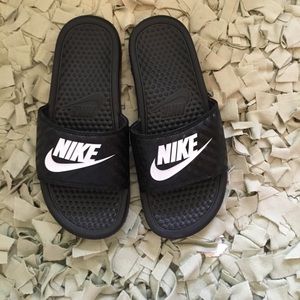 Nike Slides - like new!